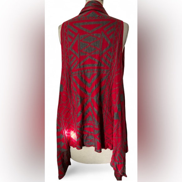 Forever 21 Red and Gray Geometric Sleeveless Open Cardigan Patterned Vest Size S - Picture 2 of 3
